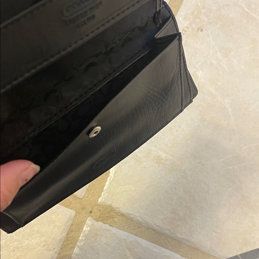Coach Black Signature Continental Wallet - Picture 3 of 4